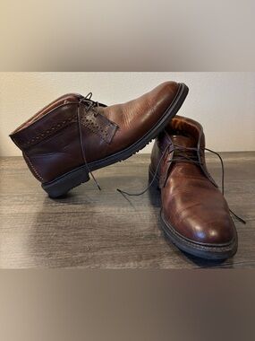 Allen Edmonds Bellevue Chukka Boots- BROWN, 10.5, Great condition.